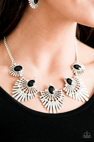 Paparazzi Necklaces - Tectonic Treasure - Black – jewelryandbling.com