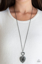 Load image into Gallery viewer, Paparazzi Jewelry &amp; Accessories - Garden Lovers - Silver Necklace. Bling By Titia Boutique