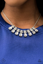 Load image into Gallery viewer, Paparazzi Jewelry &amp; Accessories - Fiercely 5th Avenue - May 2021. Bling By Titia Boutique
