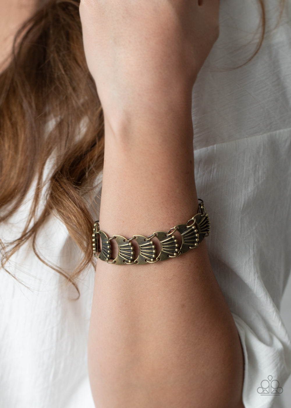 Paparazzi JEwelry & Accessories - Moonlit Mesa - Brass Bracelet. Bling By Titia Boutique