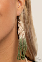 Load image into Gallery viewer, Paparazzi Jewelry &amp; Accessories - Surfin The Net - Green Necklace. Bling By Titia Boutique