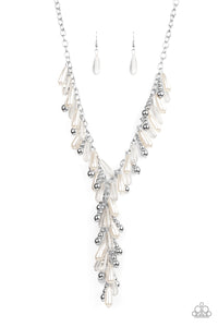 Paparazzi Jewelry & Accessories - Dripping in DIVA-ttitude - White Necklace. Bling By Titia Boutique